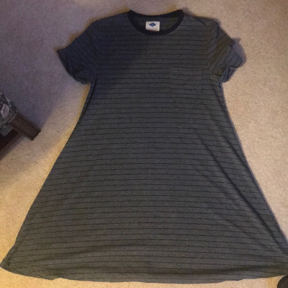 striped grey and navy t shirt dress⭐️